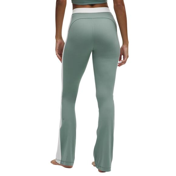 Lululemon Nulu Flared Pant | Crater Blue | Sz 14 | NWT - Picture 3 of 8